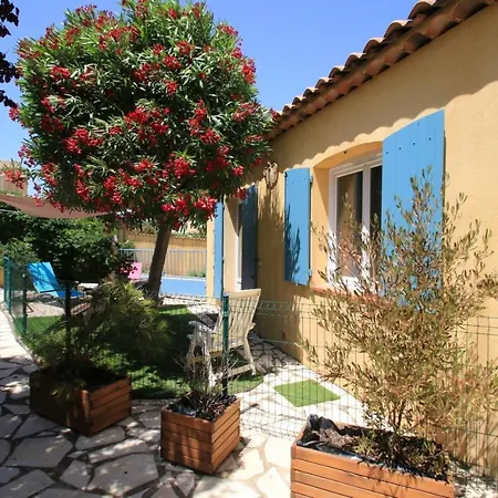 Apartment 33 Avenue Joseph Roumanille *
